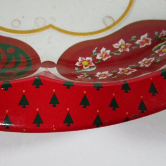 Christmas Tin Shallow Bowl by The Tin Company with Toy Filled Sleigh - Picture 8 of 9